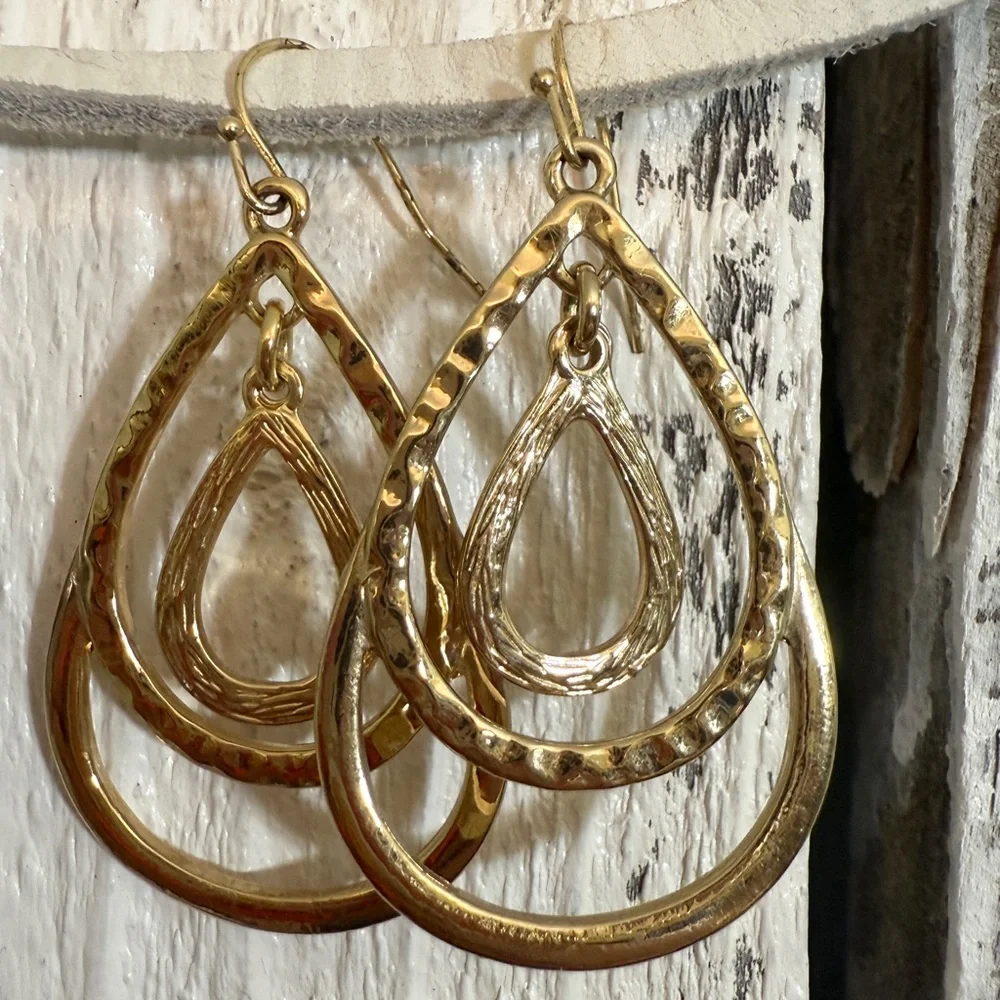 2 Pairs Triple Teardrop Dangle Earrings Gold & Silver Tone 2” Fishhook Versatile